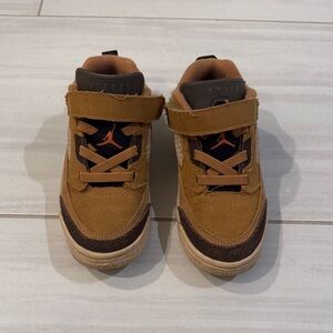 Jordan Kids Tan and Brown Sneakers